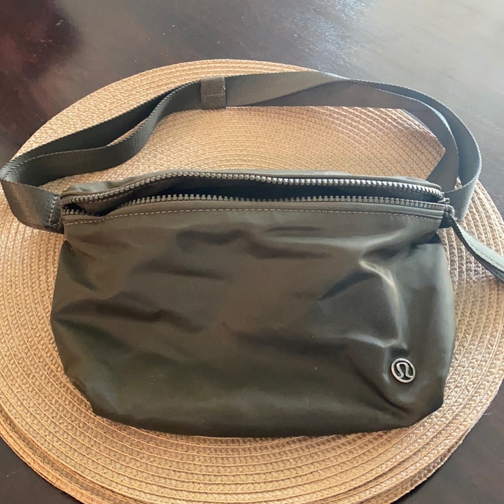 Lululemon Fanny pack cross body waist belt bag
